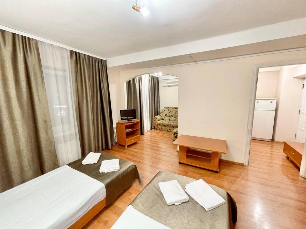 Hotel 7F Kiev Eksteriør billede