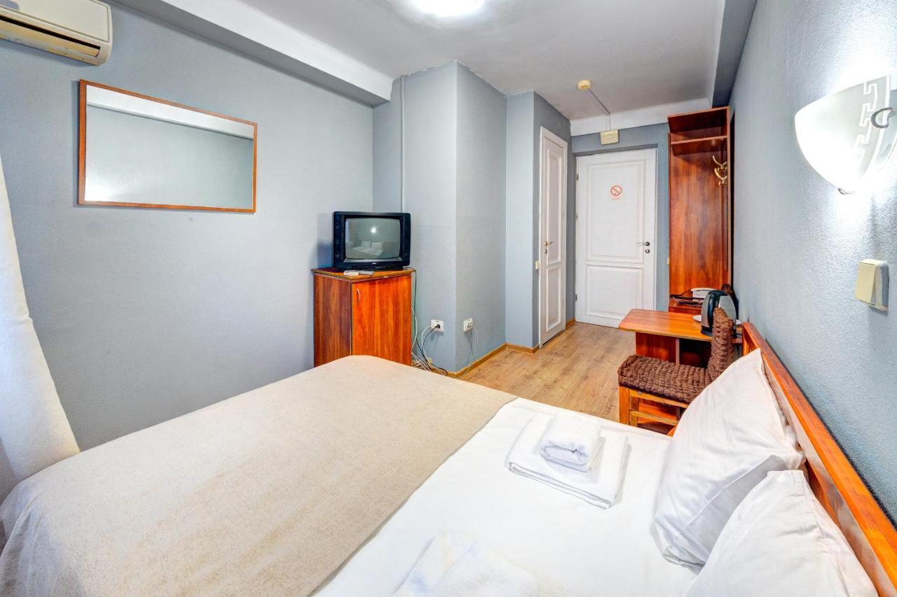 Hotel 7F Kiev Eksteriør billede