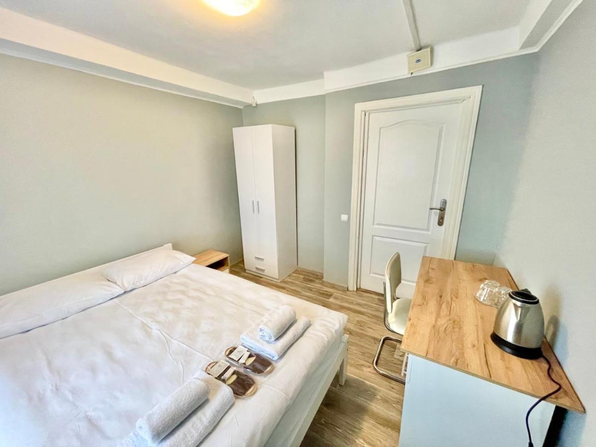 Hotel 7F Kiev Eksteriør billede